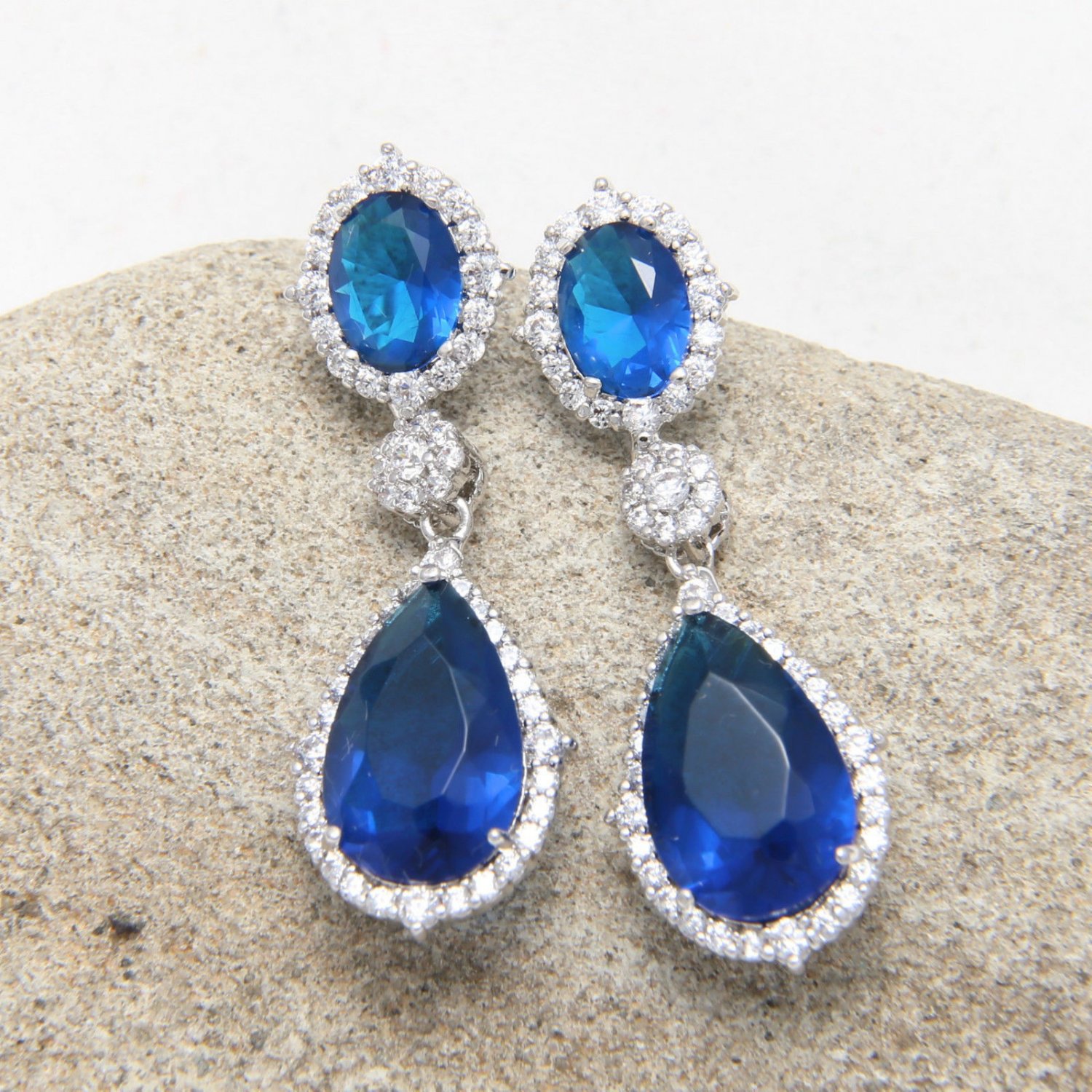 Unique Blue Tone Cubic Zircon Feminine Woman Earrings main image 1