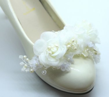 A Pair Rhinestone Crystal Wedding Bridal Cream  Rose Flower Boots Shoes Clips