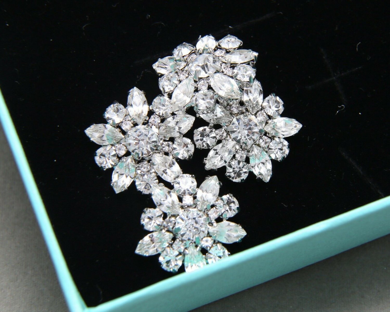 Lot of 4 Vintage Style Flower Rhinestone Crystal Star Wedding Shank Buttons DIY