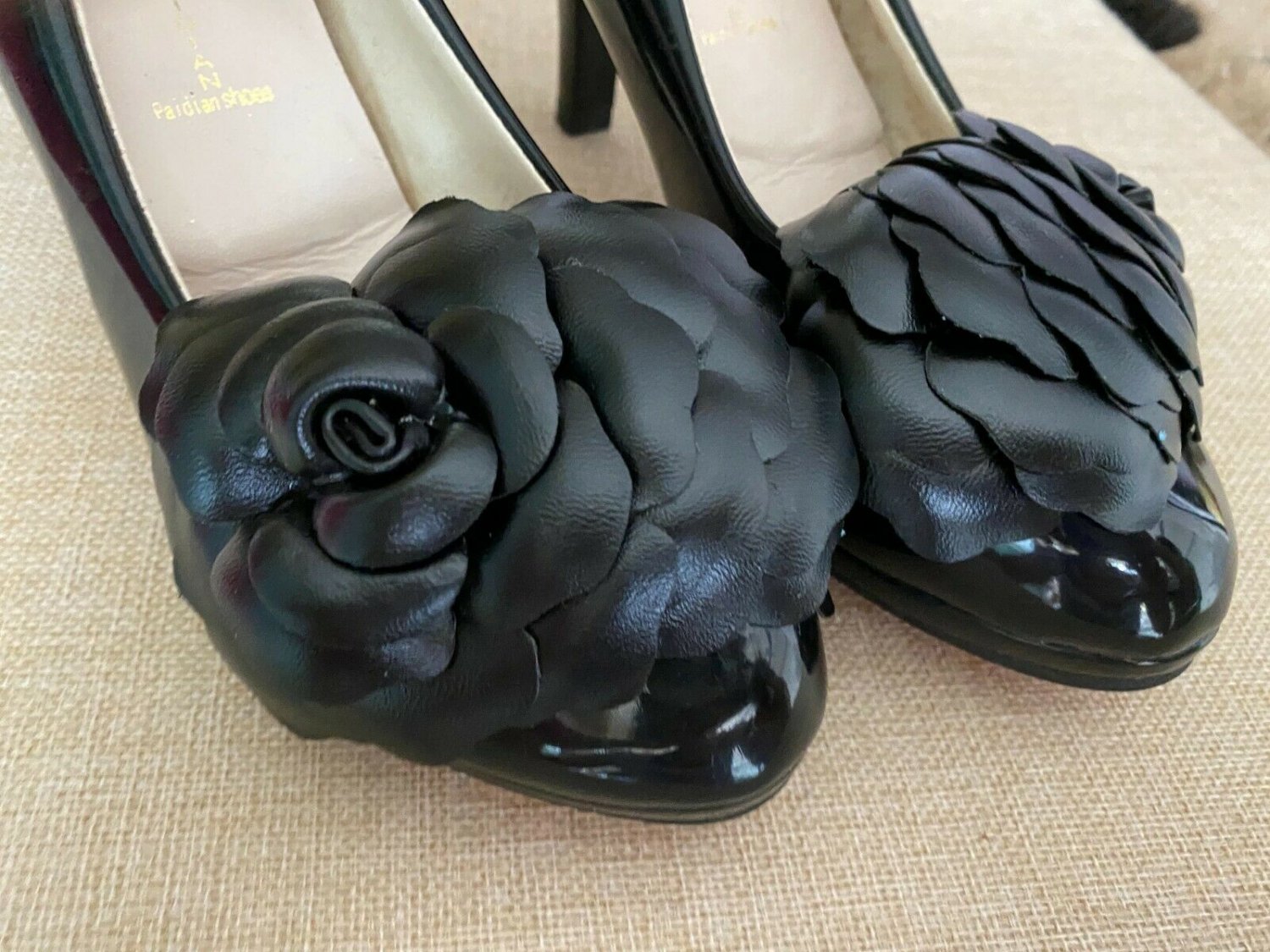 2 Pcs Faux Leather Rose Flower Ivory Light Green Black Detachable Shoe Clips