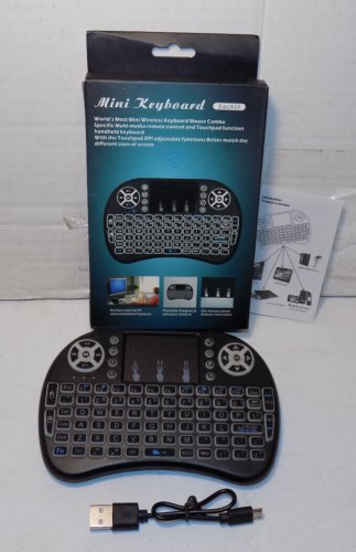 Backlit Mini Keyboard 2.4GHz Portable Wireless Keyboard With Touchpad