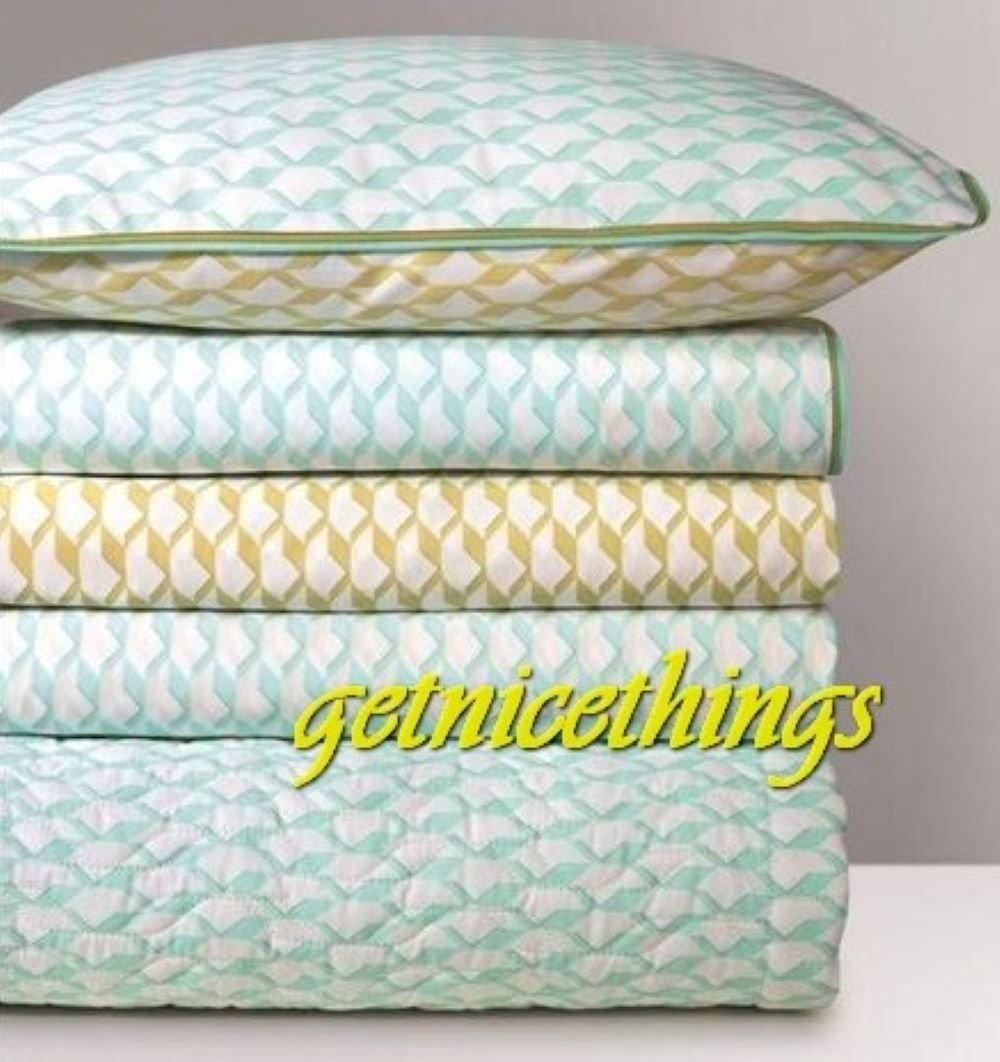 Yves Delorme Voguer Menthe Queen Fitted Sheet White Yellow Gold Graphic