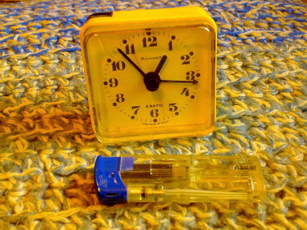 Будильник кварц как снять стекло Vintage Russian Soviet Quartz Alarm Clock Jantar About 1982