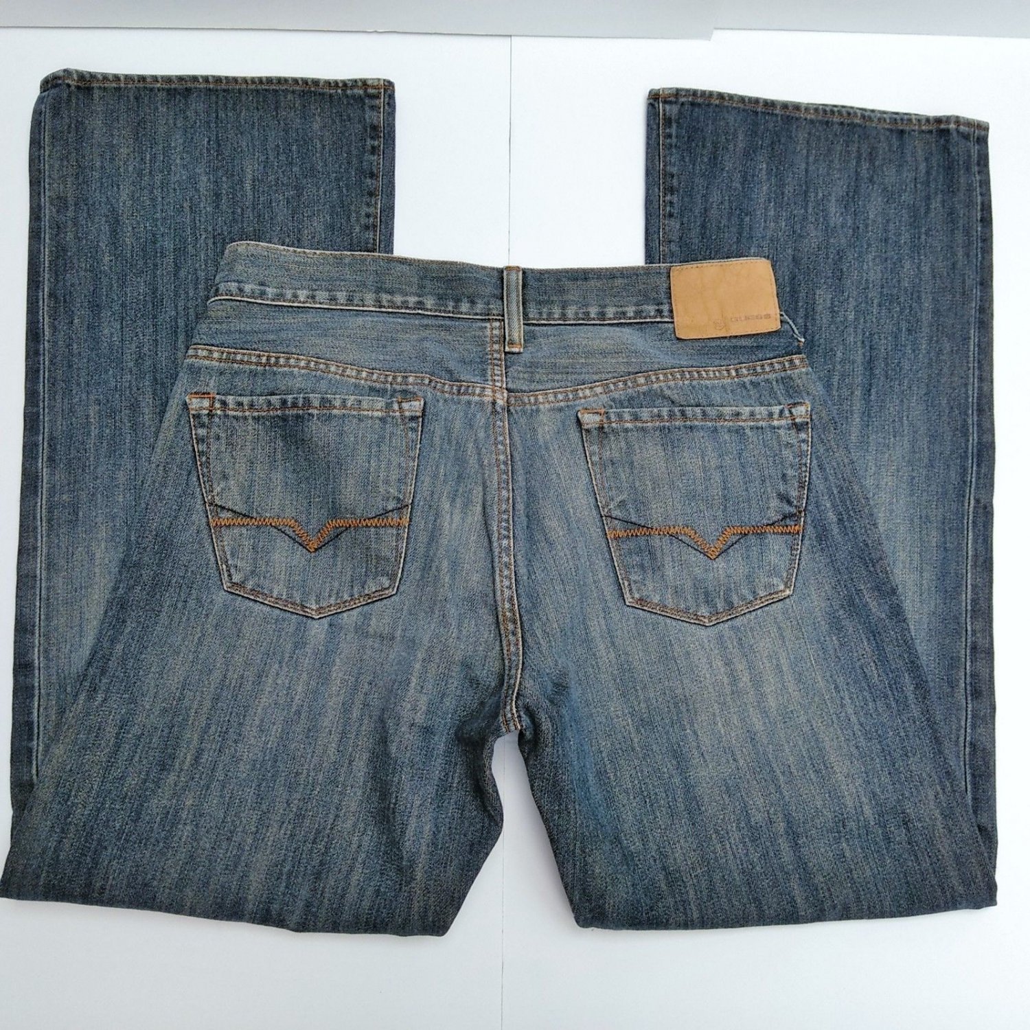 Guess BootCut Relaxed Fit Mens Jeans Size 31 x 30 Distressed Wash