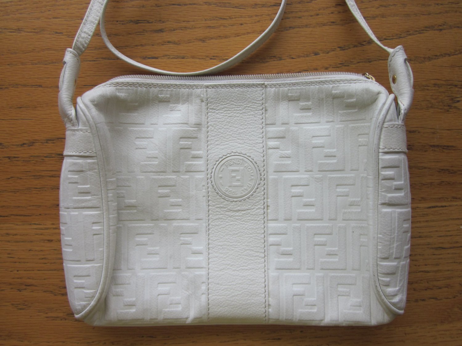 Fendi Vintage Italy Crossbody White Shoulder Bag 