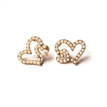 Elegant Pearl Heart Earrings Studs