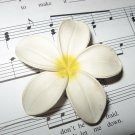 Retro White Flower Pin