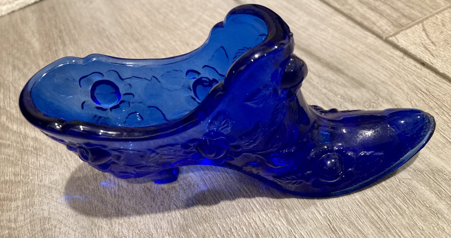 Fenton Glass Slipper Cobalt Blue Rose Pattern 25