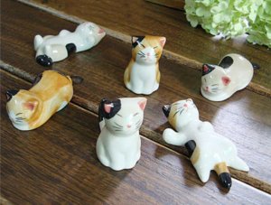 CS006 Yellow & White Cats chopstick stand set