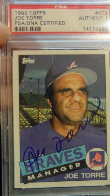 JOE TORRE 1985 TOPPS #438 AUTOGRAPHED / signed CARD BRAVES PSA / DNA.