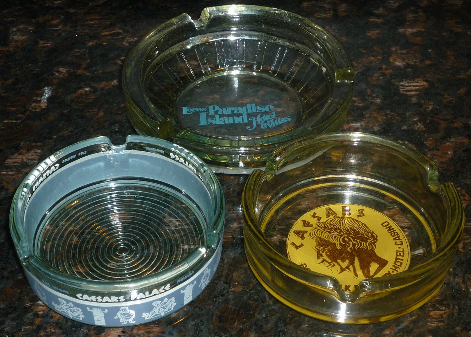 VINTAGE GLASS COLLECTIBLES HOTEL'S ASHTRAYS LOT OF 3 CASINO LAS VEGAS