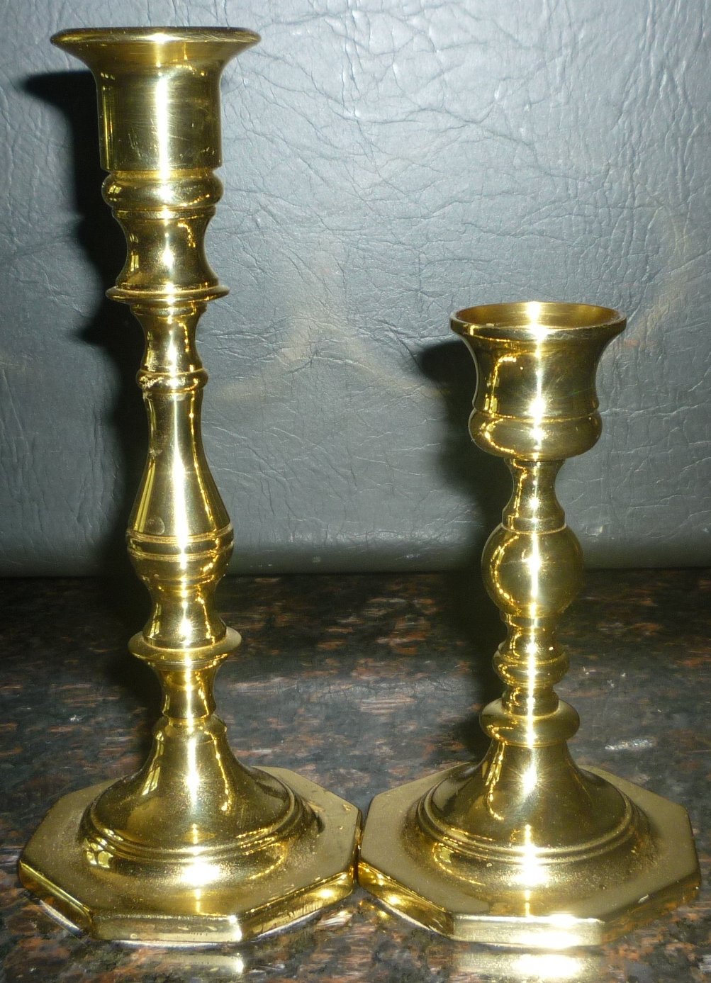 VINTAGE SOLID BRASS BALDWIN MULTI SIZE SET OF 2 CANDLE HOLDERS CANDLEHOLDERS