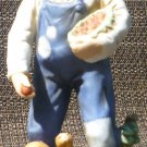 VINTAGE PORCELAIN HOMCO FARMER WITH APPLES AND SQUIRREL #1409 VINTAGE PORCELAIN HOMCO FARMER WITH APPLES AND SQUIRREL #1409