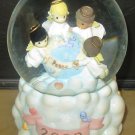 CHRISTMAS 2000 SNOW GLOBE MUSIC BOX ENESCO 'I'D LIKE TO TEACH THE WORLD TO SING' CHRISTMAS 2000 SNOW GLOBE MUSIC BOX ENESCO 'I'D LIKE TO TEACH THE WORLD TO SING'