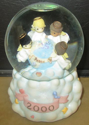 CHRISTMAS 2000 SNOW GLOBE MUSIC BOX ENESCO 'I'D LIKE TO TEACH THE WORLD TO SING'
