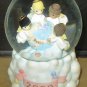 CHRISTMAS 2000 SNOW GLOBE MUSIC BOX ENESCO 'I'D LIKE TO TEACH THE WORLD TO SING'