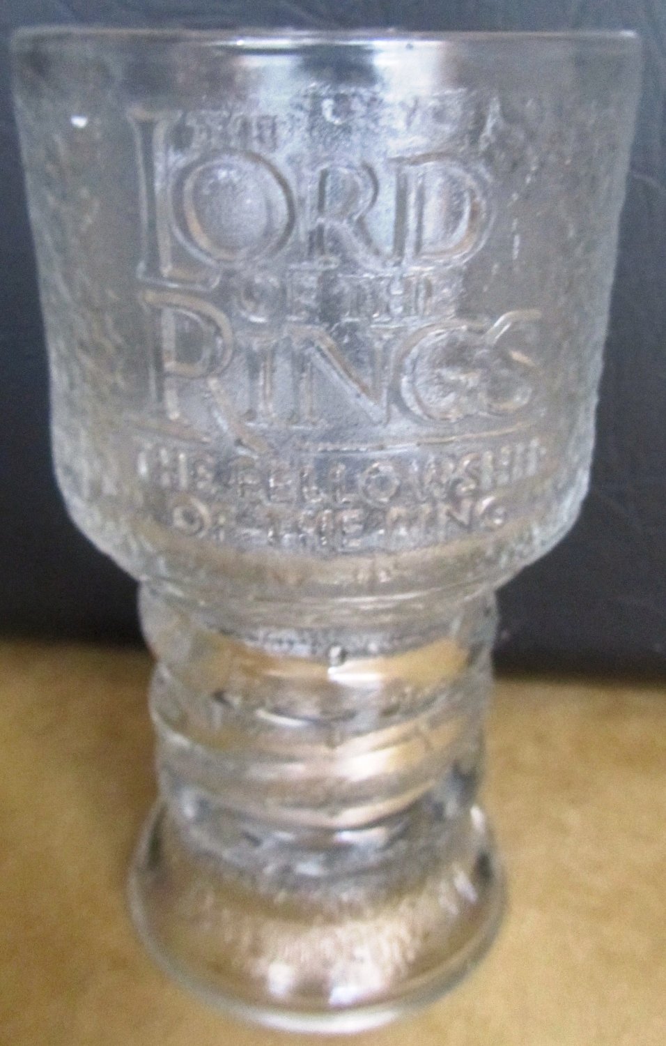 COMMEMORATIVE LORD OF THE RINGS GLASS GOBLET WATER TUMBLER Strider The Ranger