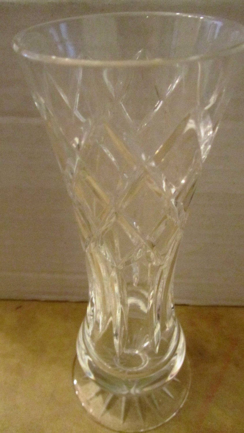 VINTAGE LEAD CRYSTAL DIAMOND CUUT PEDESTAL BUD VASE WATERFORD?