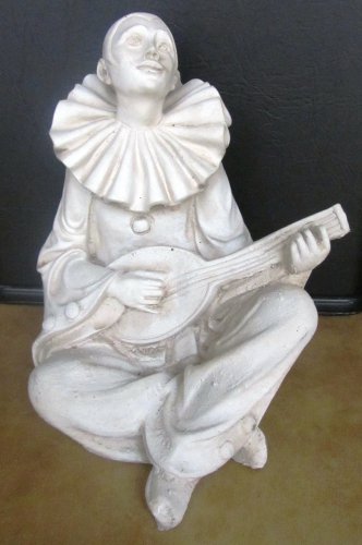 VINTAGE MANDOLIN PLAYING HARLEQUIN MINSTREL FIGURINE HEAVY PLASTER GARDEN