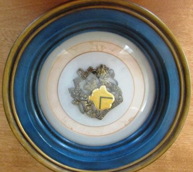 UNIQUE VINTAGE DIEU ET MON DROIT FRAMED EMBLEM COAT OF ARMS BADGE WALL PLAQUE
