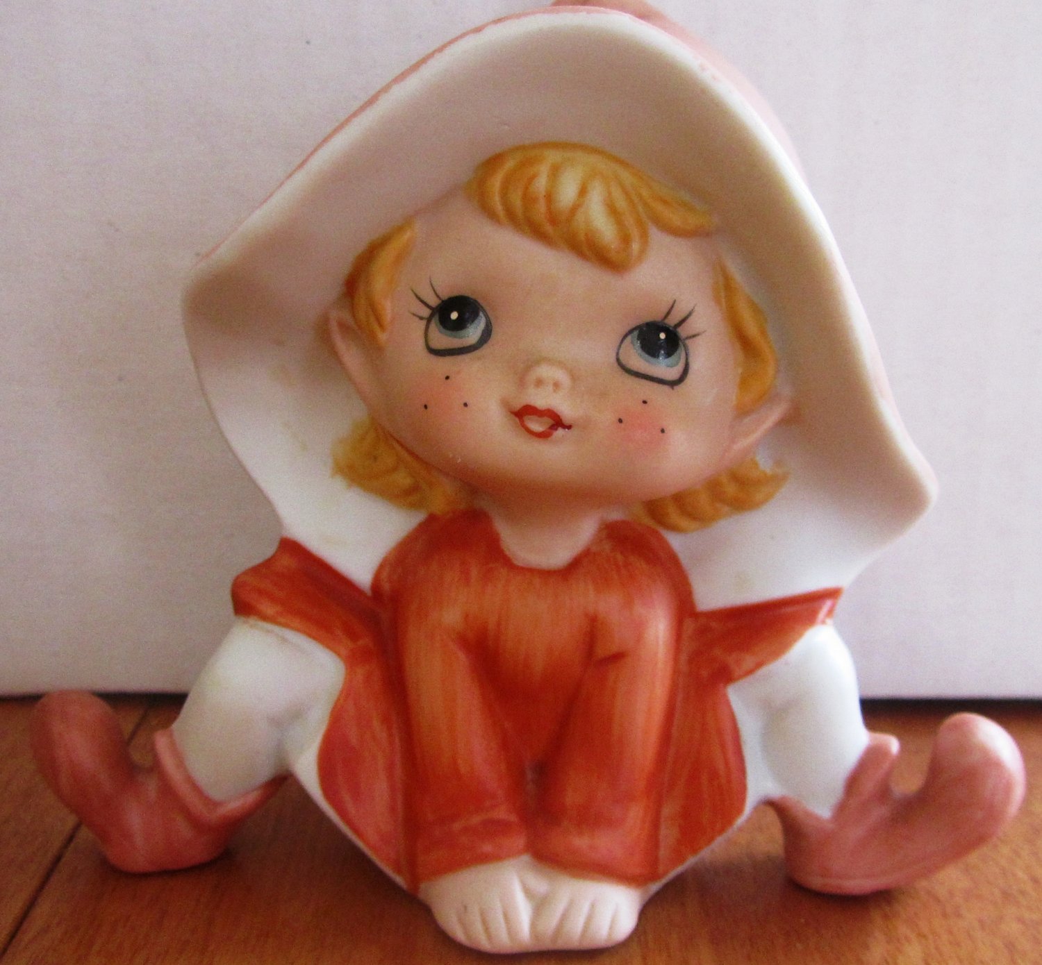 VINTAGE PORCELAIN FIGURINE GIRL IN A HAT PIXIE ELF HOMCO 5213