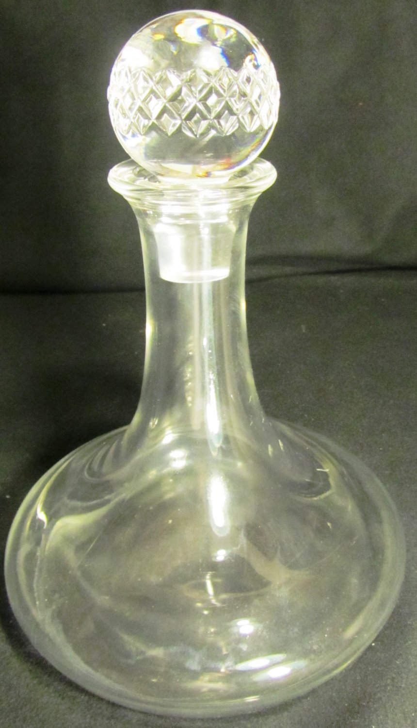 VINTAGE CLEAR CRYSTAL GLASS DECANTER DIAMOND CUT BALL STOPPER