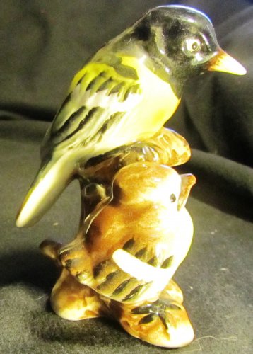 VINTAGE PORCELAIN ORIOLE BIRD GROUP FIGURINE JAPAN