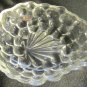 VINTAGE ANCHOR HOCKING GRAPE CLUSTER CLEAR GLASS DISH BOWL