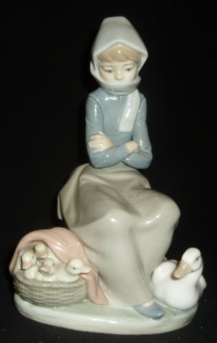 CHARMING LLADRO SPAIN PORCELAIN FIGURINE GIRL DUCK SELLER #1267 BY JUAN HUERTA