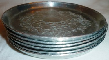 VINTAGE EVERLAST HAMMERED ALUMINUM COASTERS FRUIT DESIGN SET OF 6 NEW