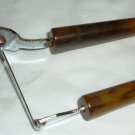 VINTAGE TWO PRONG BARBEQUE SERVING SPRING ACTIVATED FORK ONE HAND SERVE