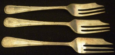 RARE ANITIQUE ENGLAND SILVERPLATED SHEFFIELD DESERT CAKE PASTRY FORKS SET OF 3