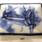 1990 DELFT BLUE WHITE HANDPAINTED FOOTED PORCELAIN TRINKET BOX HOLLAND