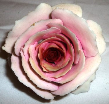 DELICATE SCULPTURED PINK ROSE FIGURINE SIGNED !MUST SEE!