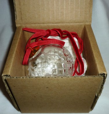 GORGEOUS VINTAGE WATERFORD DIAMOND CUT & ETCHED BALL ORNAMENT CHRISTMAS