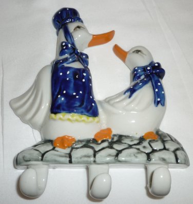 PORCELAIN WALL MOUNT TWO PAIR DUCKS HOOKS KITCHEN CHILD ROOM DECOR