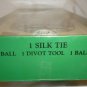 PEBBLE BEACH GOLF LINKS GIFT SET SILK TIE GOLF BALL #3 DIVOT TOOL BALL MARKER NMB