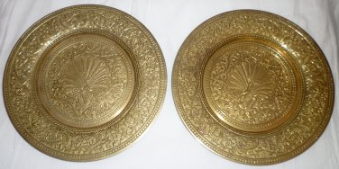 BEAUTIFUL VINTAGE SOLID BRASS BRONZE PEAKOCK EMBOSSED PLATES SET OF 2 WALL MOUNT