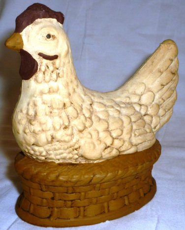 CREATIONS ART POTTERY CHICKEN ON A NEST FIGURINE