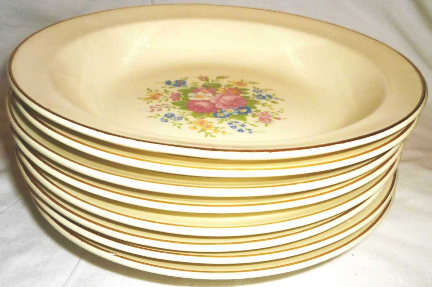 VINTAGE TAYLOR SMITH & TAYLOR USA CHINA FLORAL DESIGN RIMMED SOUP BOWL