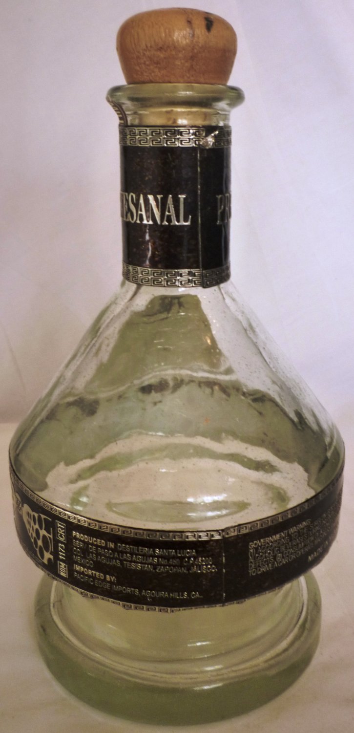 COLLECTIBLE UNIQUE LIQUOR BOTTLE TEQUILA ANEJO EL DESTILADOR