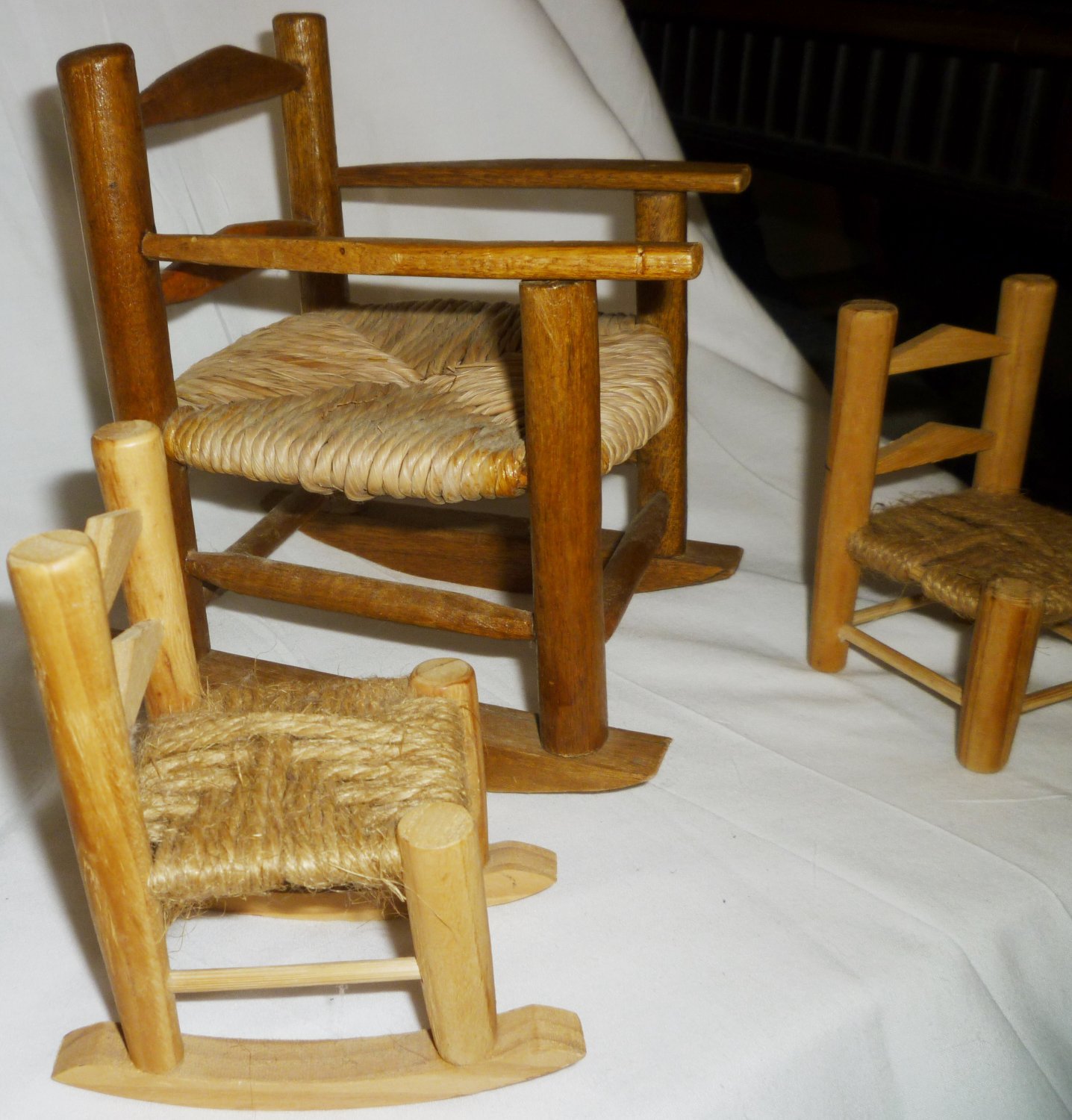 DOLLHOUSE WICKER FURNITURE SET OF 3 STRAIGHT BACK & ROCKING CHAIRS