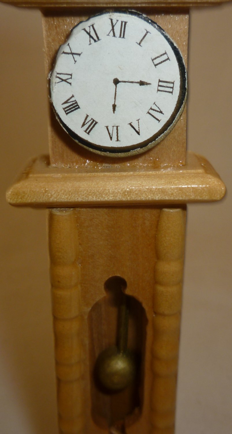 VINTAGE MINIATURE DOLLHOUSE WOODEN GRANDFATHER CLOCK