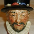 VINTAGE ANTIQUE ROYAL DOULTON ENGLAND TOBY MUG BEEf EATER MARKED 'A'