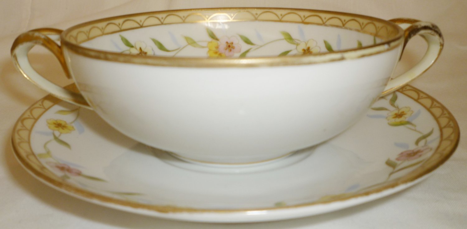 ANTIQUE PORCELAIN NIPPON M CONSOMME BOUILLON TEA DOUBLE HANDLED CUP