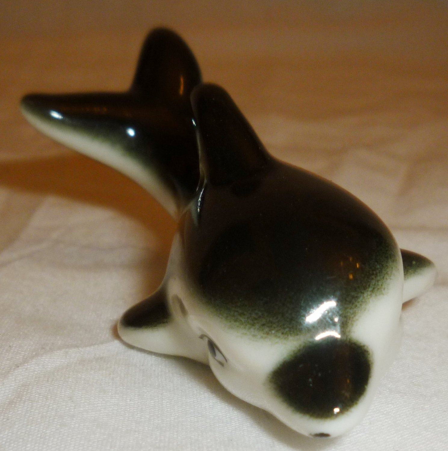 VINTAGE CHARMING PORCELAIN DOLPHIN ORNAMENT MINIATURE FIGURINE