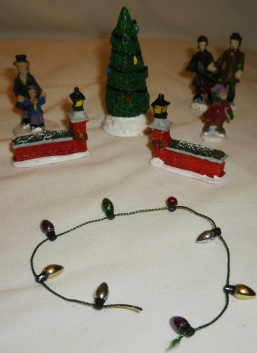 MISCELLANEOUS CHRISTMAS VILLAGE MINIATURE DECORATIONS DOLLHOUSE