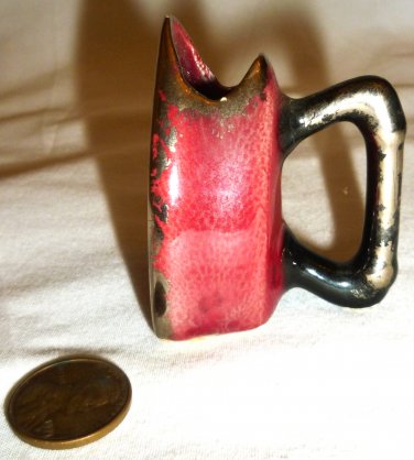 VINTAGE RED PORCELAIN DOLLHOUSE PRESS IRON VASE TOOTHPICK HOLDER