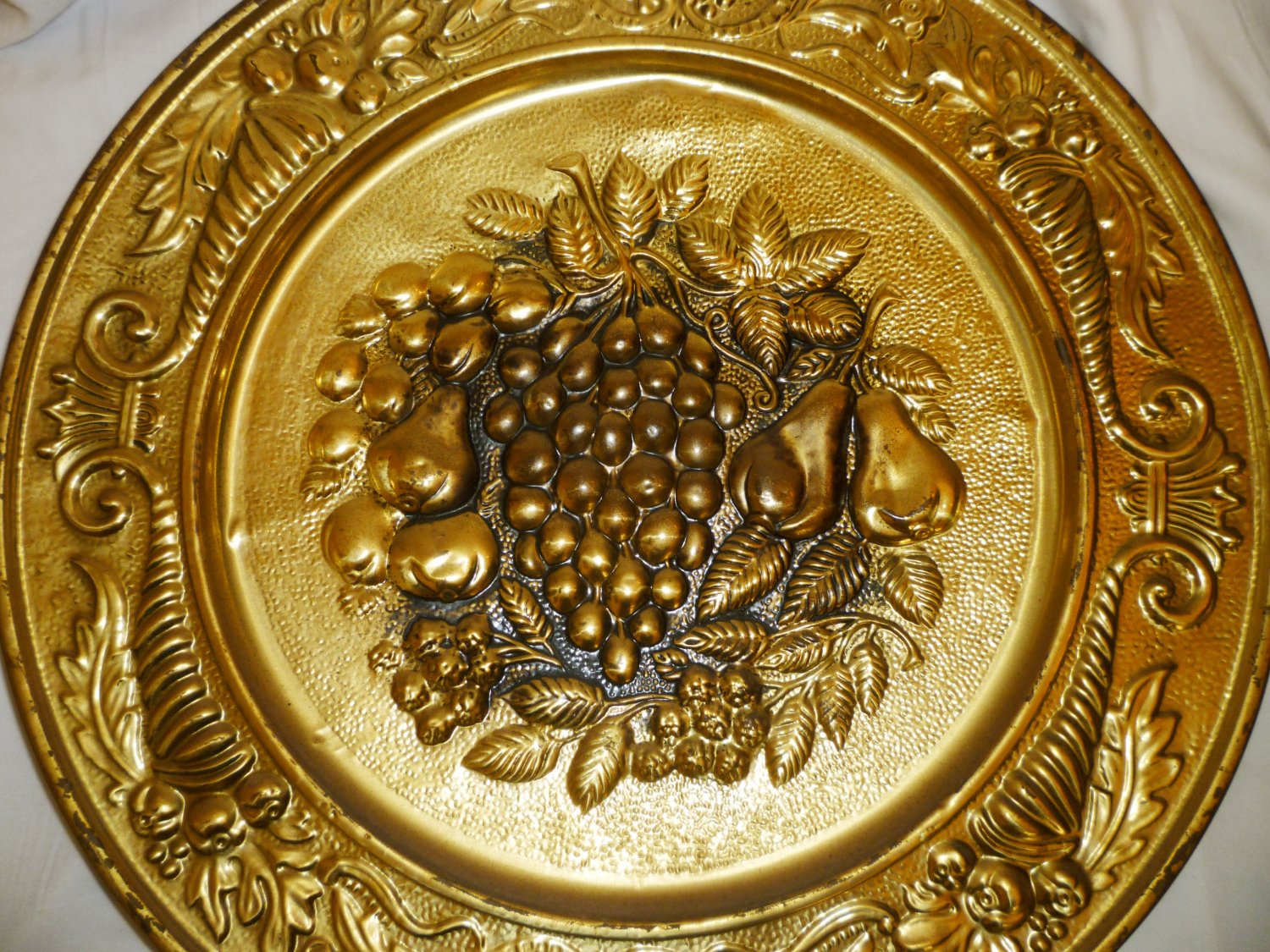 VINTAGE EMBOSSED TIN COPPER WALL HANGING PLATE MADE IN ENGLAND FRUITS