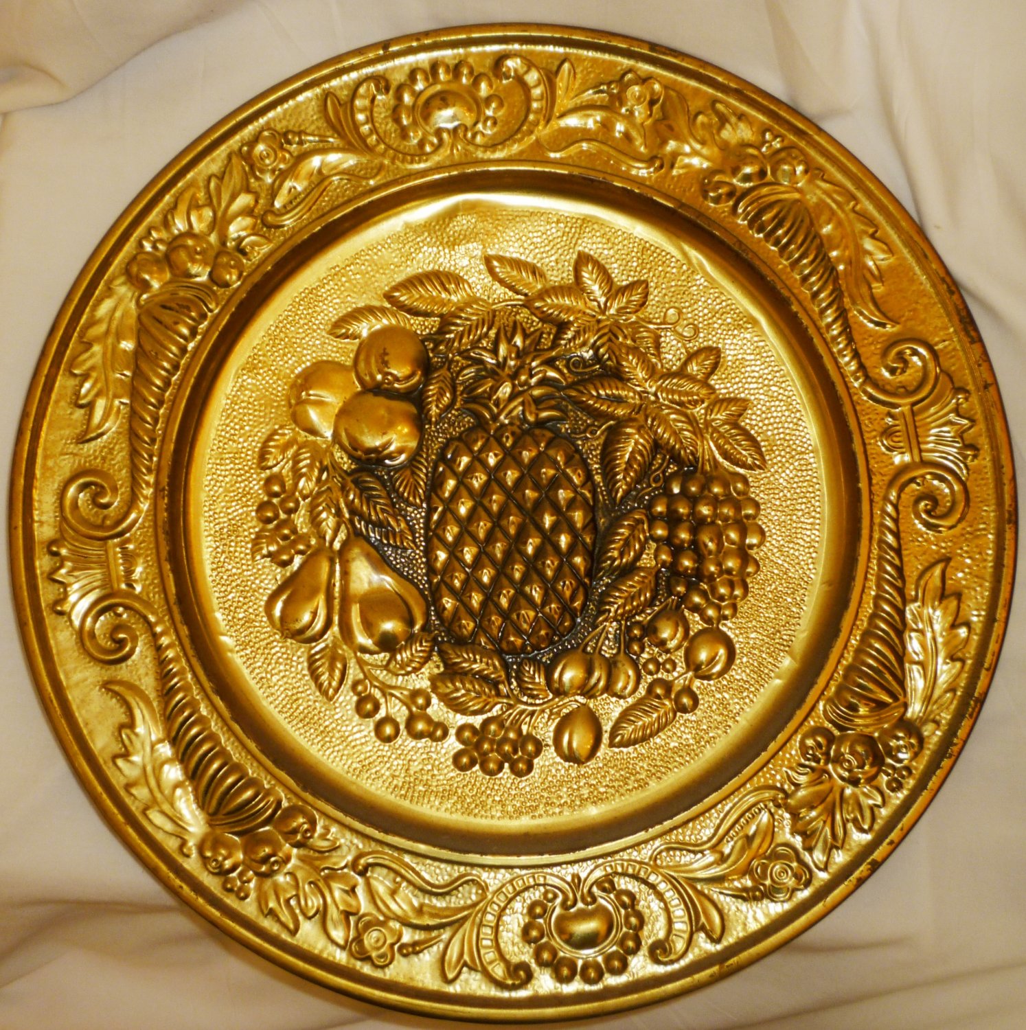 VINTAGE EMBOSSED TIN COPPER WALL HANGING PLATE ENGLAND FRUITS PINEAPPLE 14"